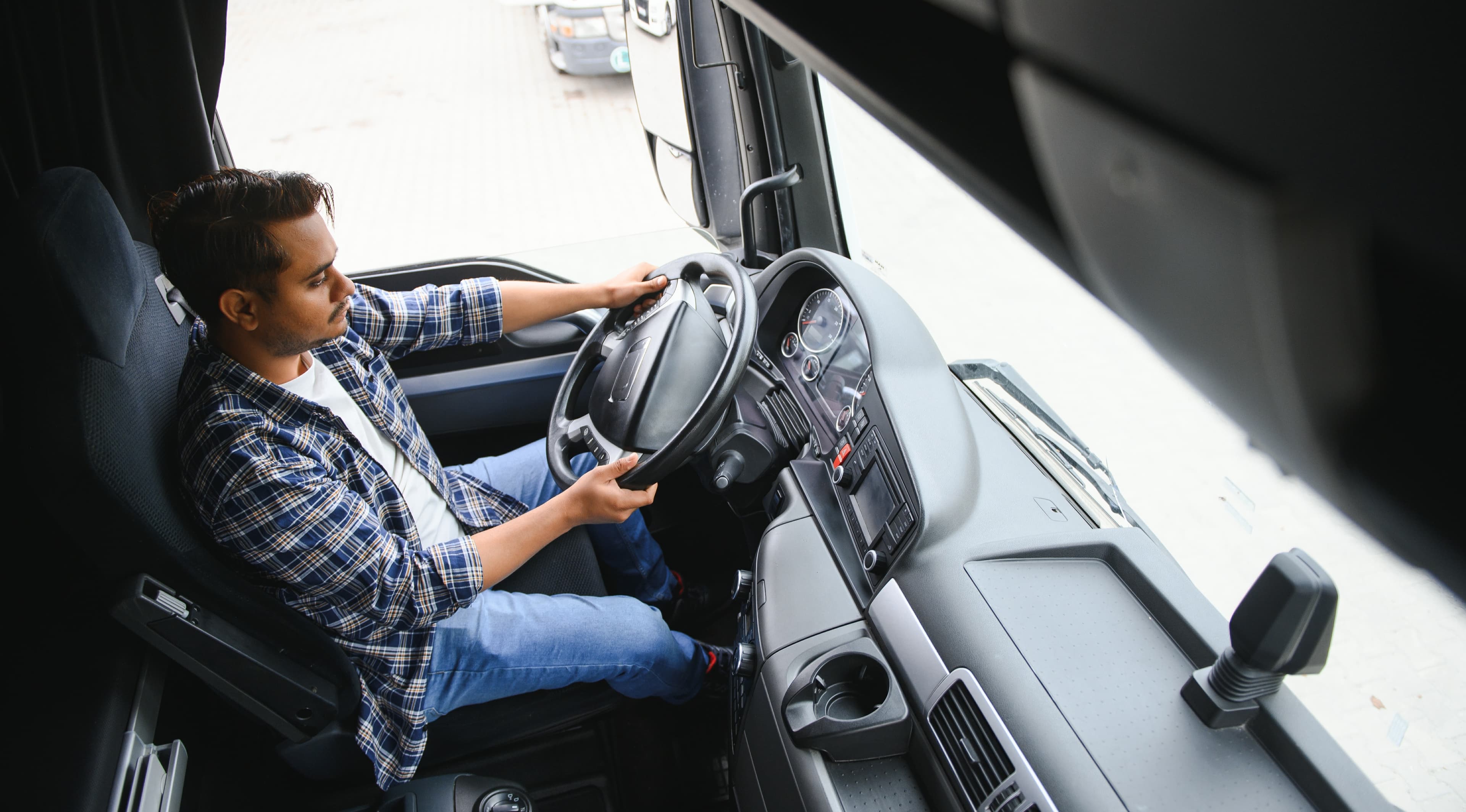 FMCSA Tightens Rules for Non-Domiciled CDLs in Wake of Fatal Crashes