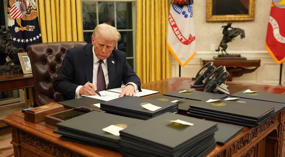 Trump enacts regulatory freeze: What it means for trucking